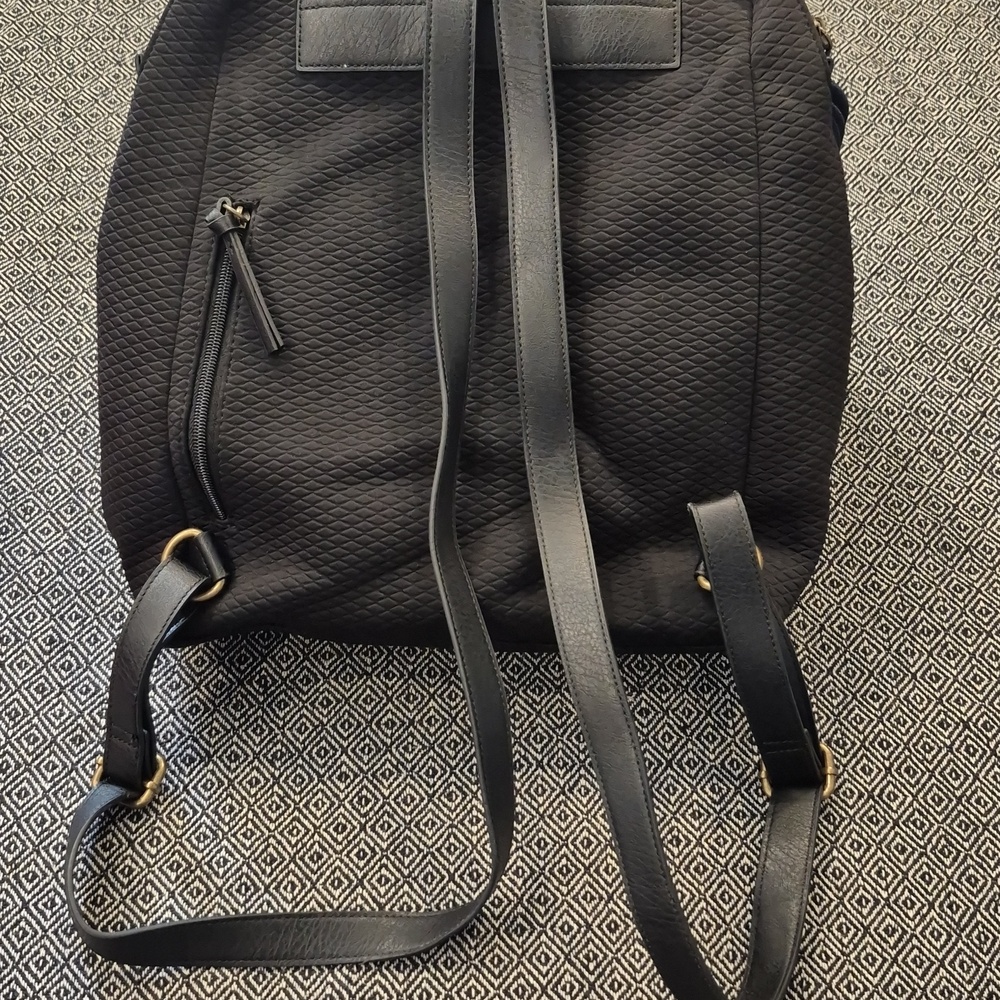 The Sak Olvera Black Backpack - Picture 4 of 12